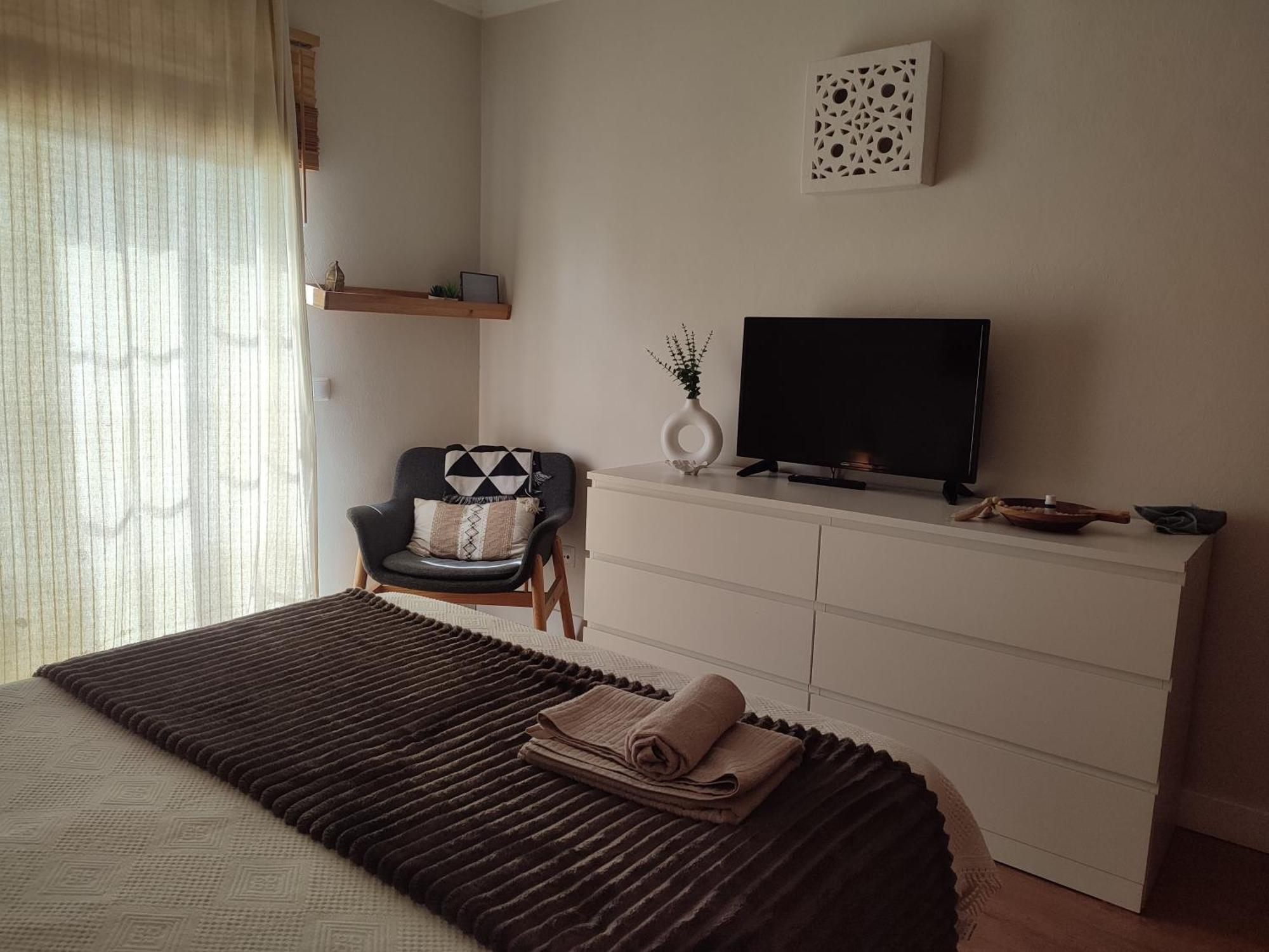 Lovely Bedroom In アルジェズール エクステリア 写真